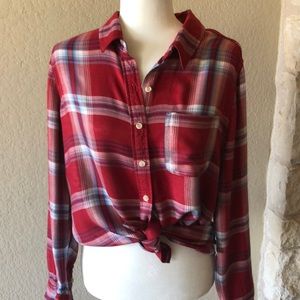 Button down shirt 😍